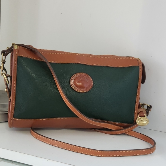 Vintage Dooney and bourke Olive Green Color Pebbled Leather/Tan Crossbody bag - Picture 7 of 13